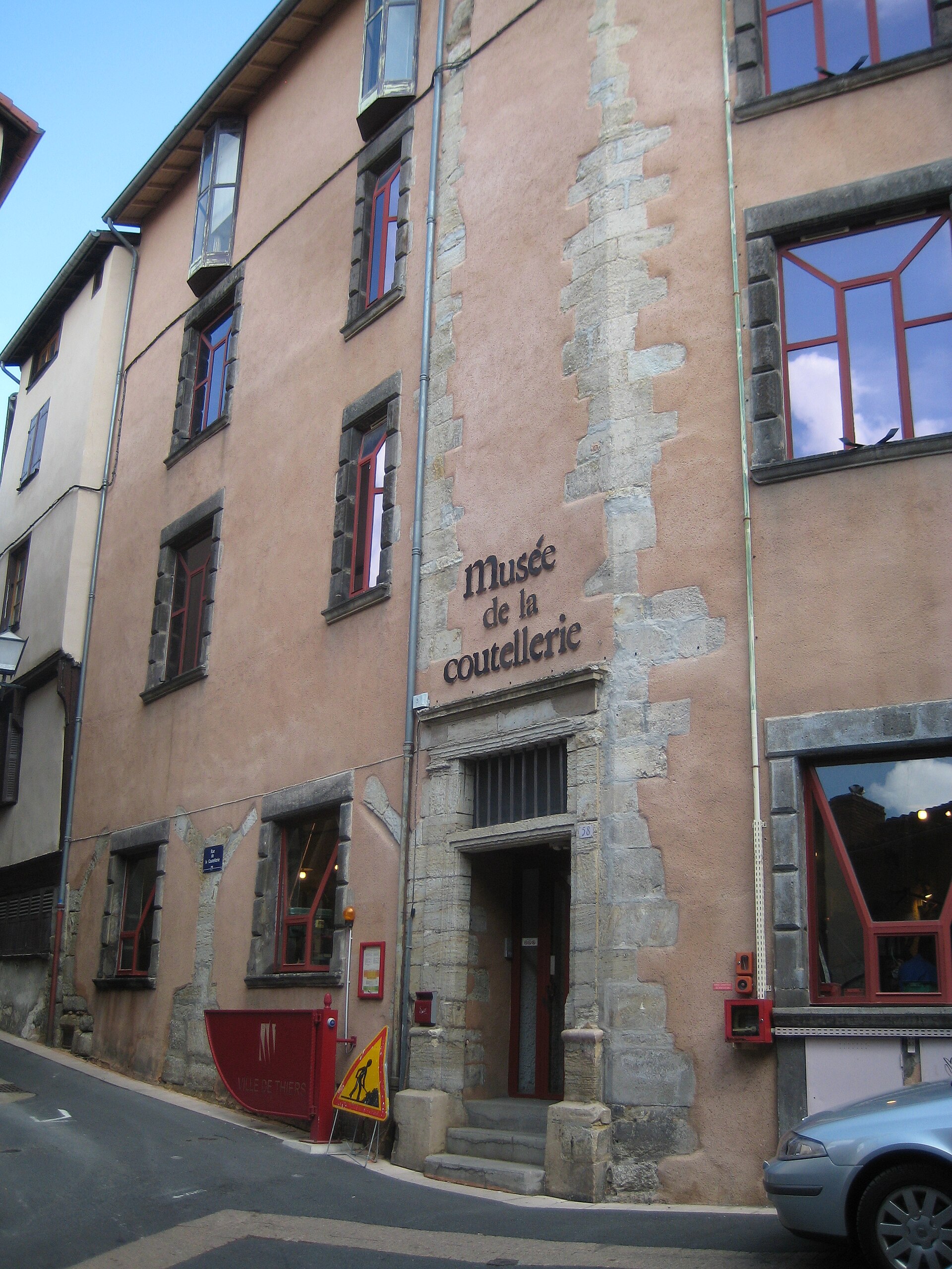 Façade rue de la Coutellerie près du musée
